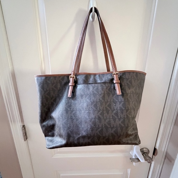 Michael Kors Dark Brown Monogram Tote and Wallet Trio - Picture 3 of 10